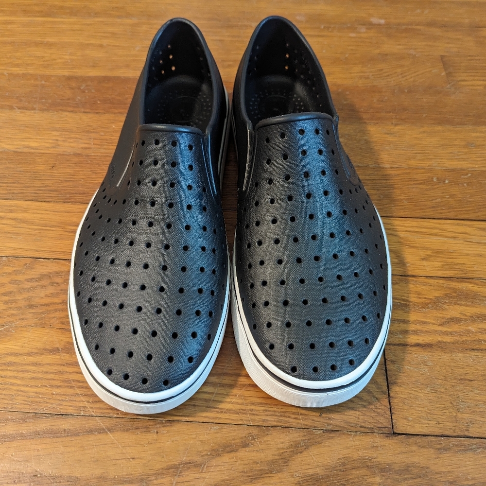 Native shoes 13M